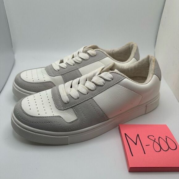 CUSHIONAIRE Women's Trophy lace up Sneaker +Comfort Foam 7 WIDE WHITE/GRAY - Picture 3 of 7